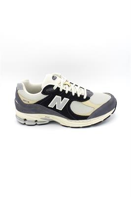 NEW BALANCE 2002RSH